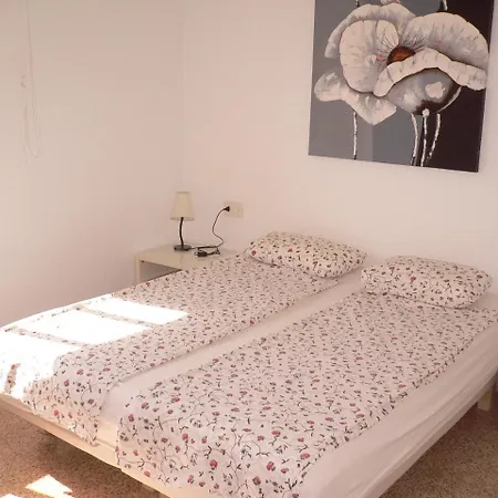 Sainvi 10-3c Apartment *